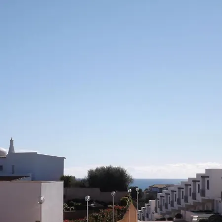 Holiday Ocean View Residences * Patroves